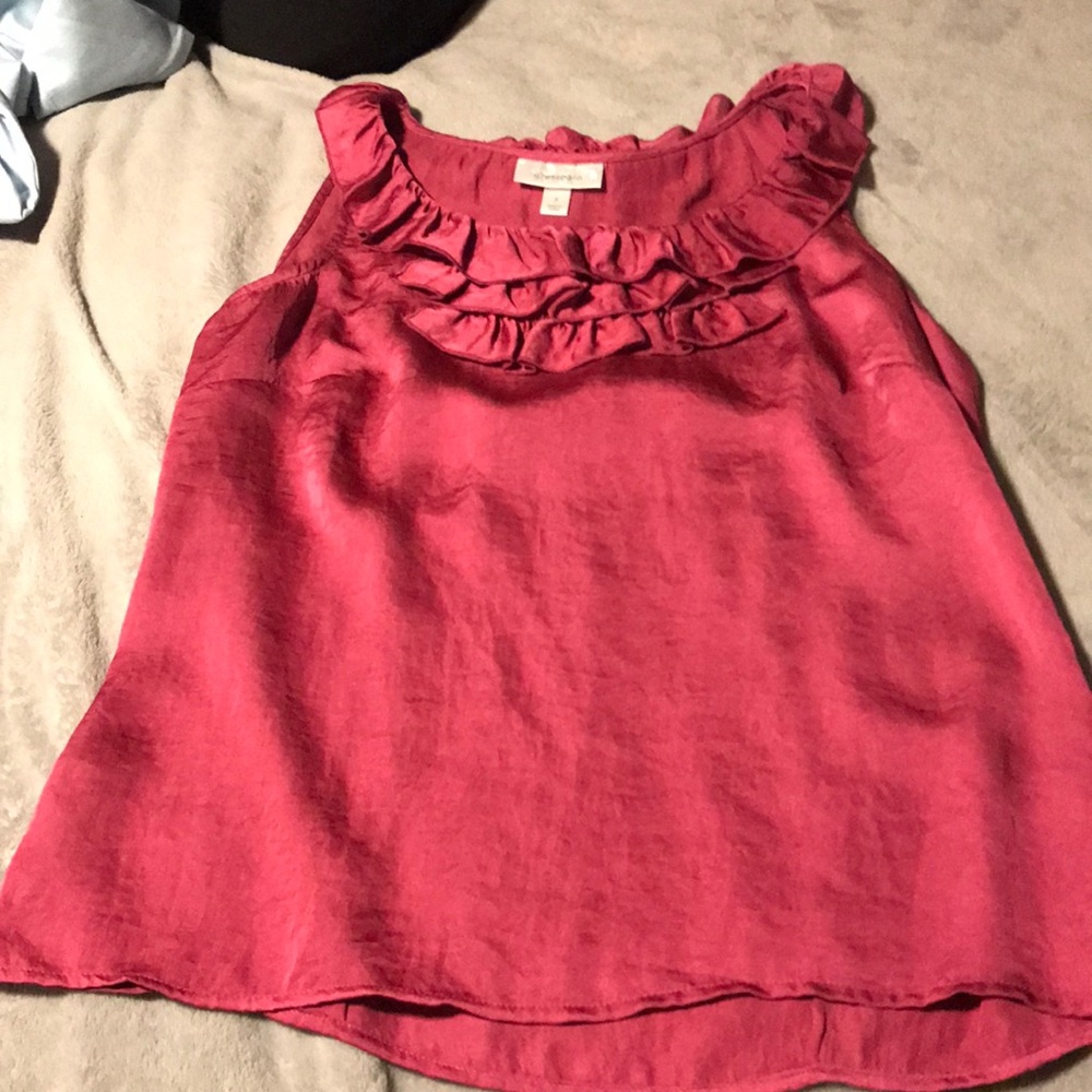 fuscia blouse, short sleeve, with ruffles